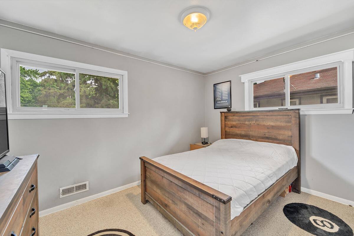 6411 South 19th St, Milwaukee, WI 53211