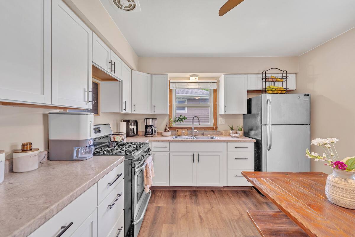 6411 South 19th St, Milwaukee, WI 53211