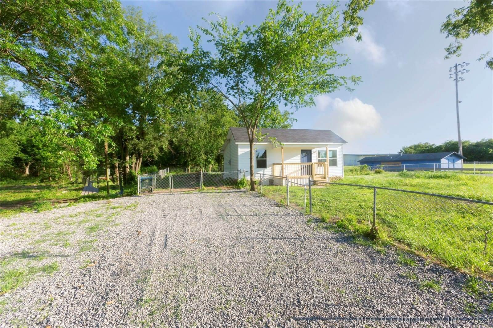 100 2nd, Haileyville, OK 74432