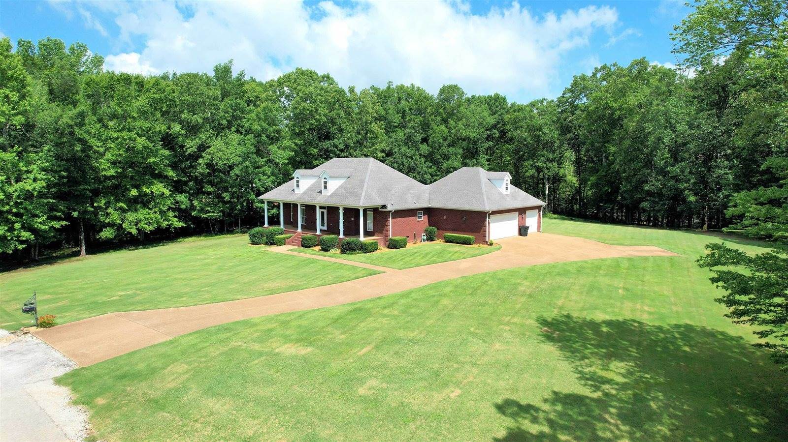 165 Hunters Glen Lane, Henderson, TN 38340