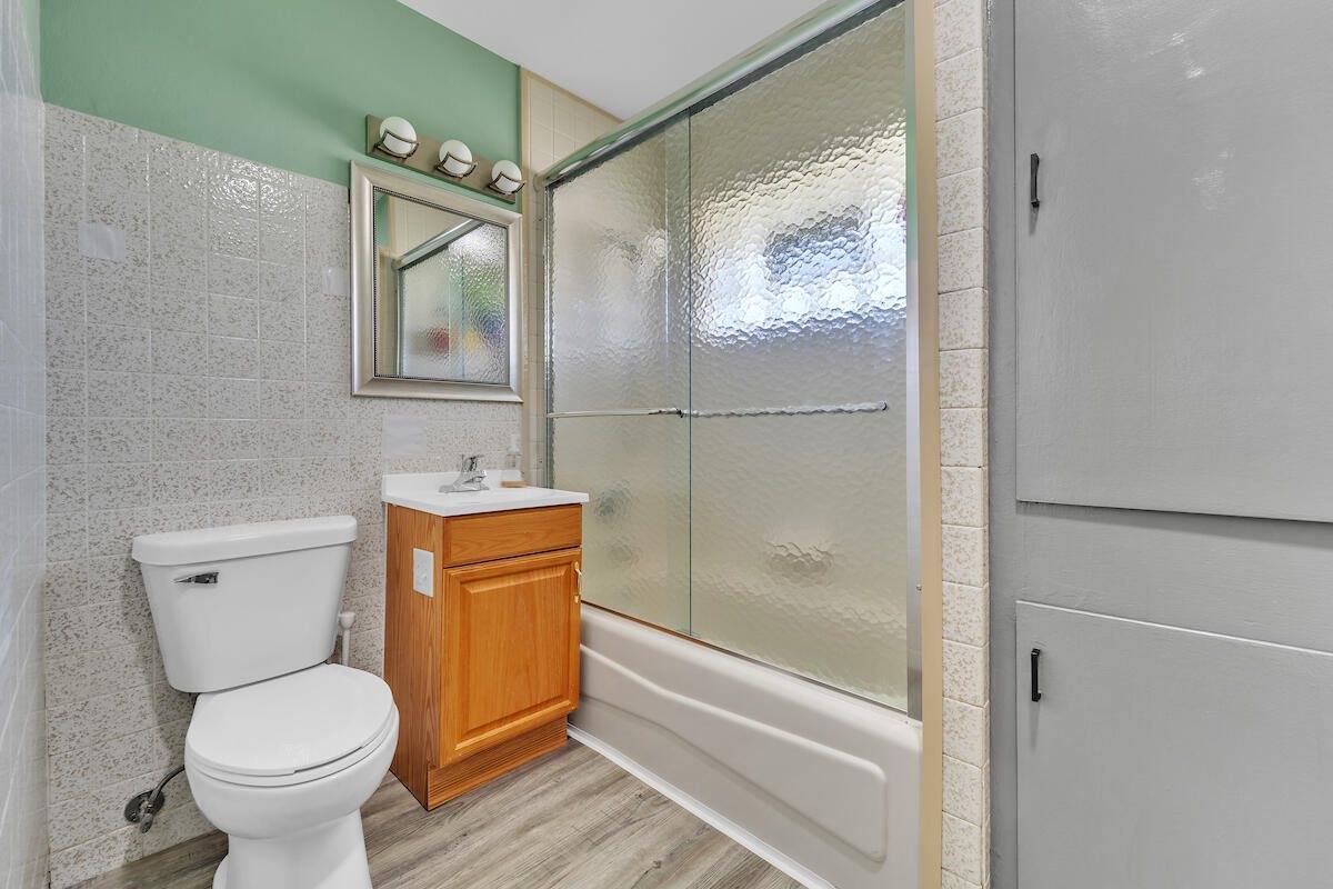 3201 South 67th St, Milwaukee, WI 53219