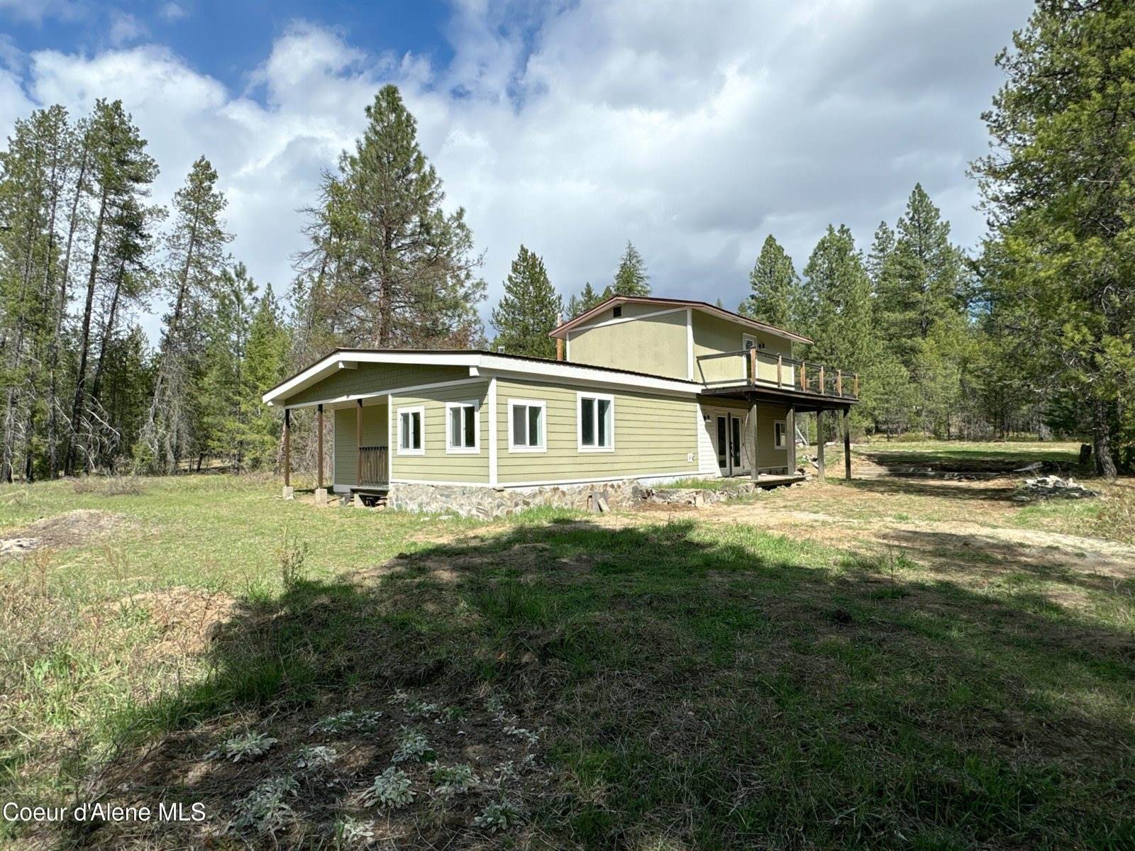 242 Lodgepole Ln, Moyie Springs, ID 83845