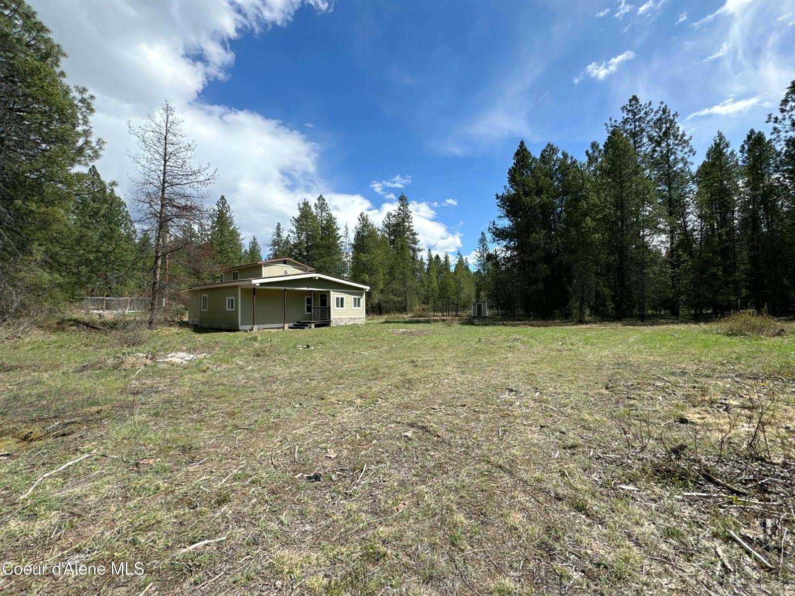 242 Lodgepole Ln, Moyie Springs, ID 83845