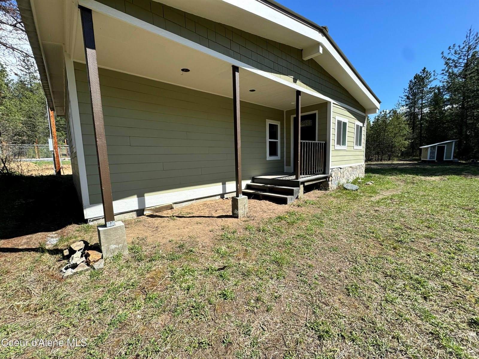 242 Lodgepole Ln, Moyie Springs, ID 83845