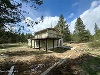 242 Lodgepole Ln, Moyie Springs, ID 83845