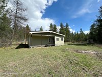 242 Lodgepole Ln, Moyie Springs, ID 83845