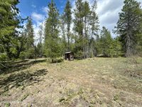 242 Lodgepole Ln, Moyie Springs, ID 83845