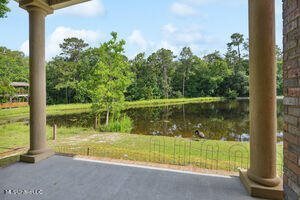 314 Capri Place, Ocean Springs, MS 39564