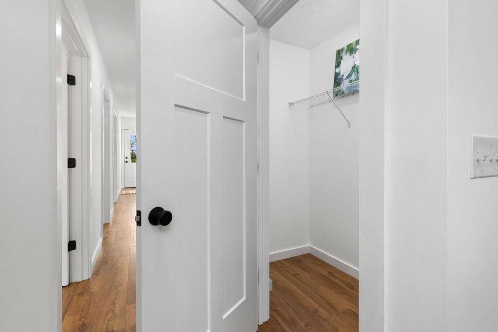 1221 S Delphine Ave, Waynesboro, VA 22980