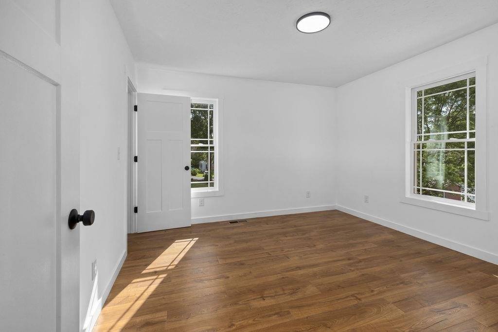 1221 S Delphine Ave, Waynesboro, VA 22980