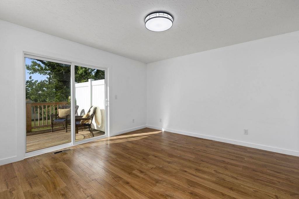 1221 S Delphine Ave, Waynesboro, VA 22980