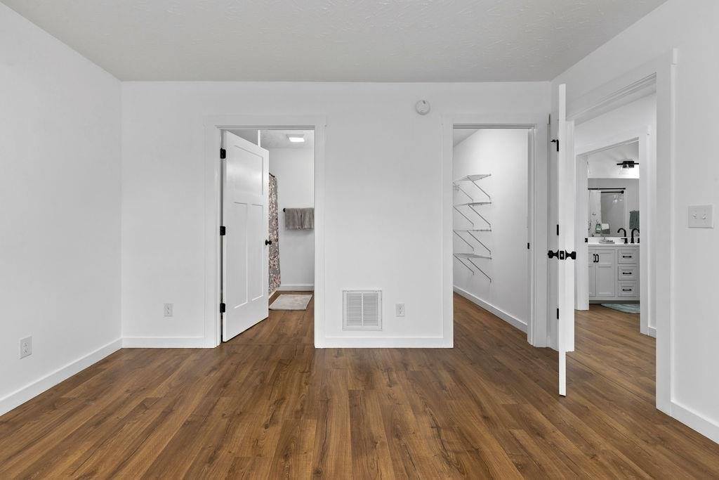 1221 S Delphine Ave, Waynesboro, VA 22980