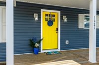 1221 S Delphine Ave, Waynesboro, VA 22980