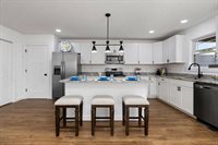 1221 S Delphine Ave, Waynesboro, VA 22980