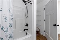 1221 S Delphine Ave, Waynesboro, VA 22980