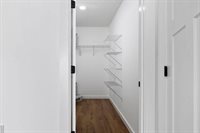 1221 S Delphine Ave, Waynesboro, VA 22980