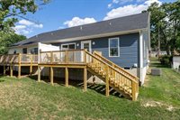 1221 S Delphine Ave, Waynesboro, VA 22980