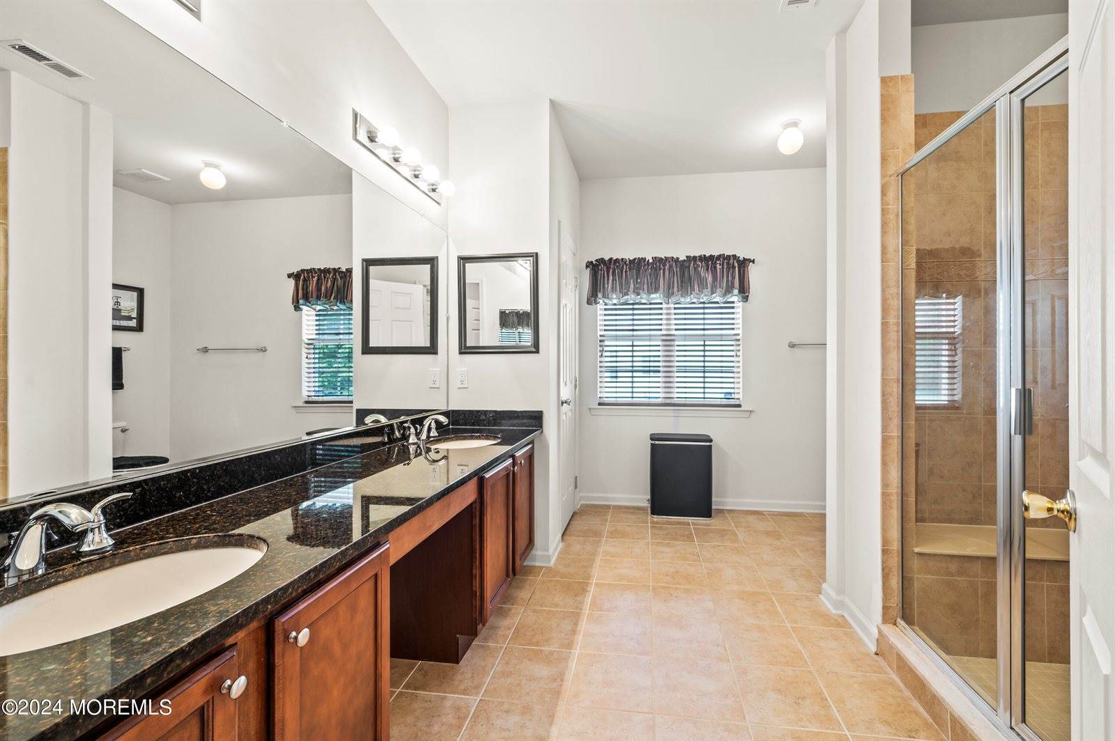 8 Aidan Lane, Jackson, NJ 08527