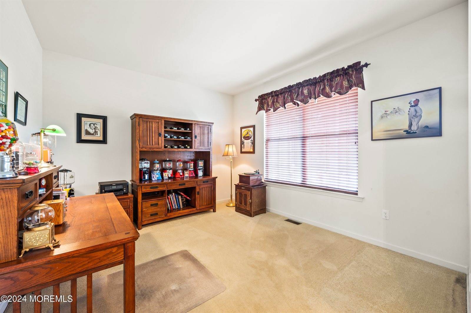 8 Aidan Lane, Jackson, NJ 08527