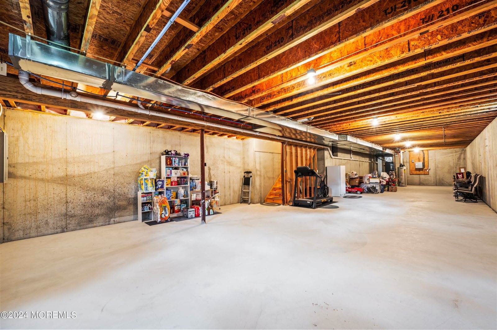 8 Aidan Lane, Jackson, NJ 08527