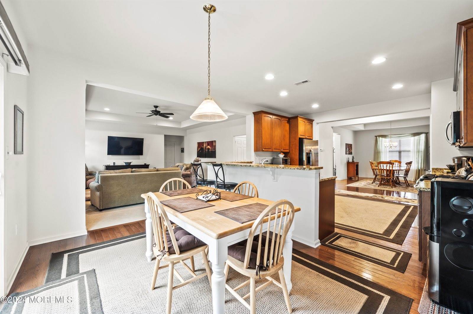 8 Aidan Lane, Jackson, NJ 08527