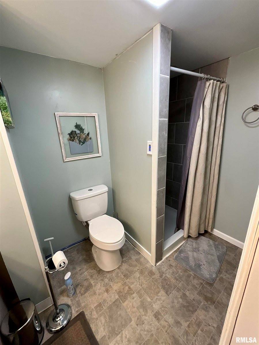 552 29TH Avenue, East Moline, IL 61244