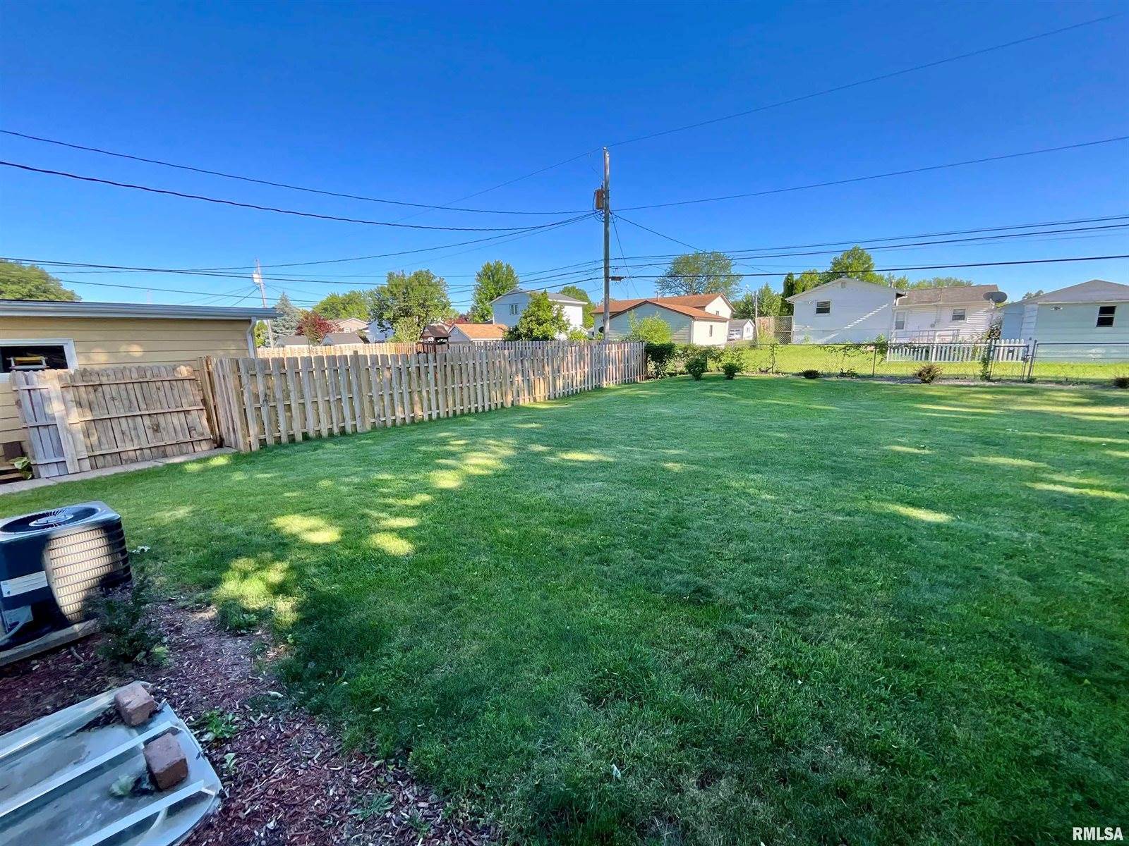 552 29TH Avenue, East Moline, IL 61244