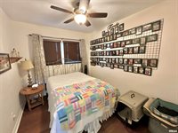 552 29TH Avenue, East Moline, IL 61244