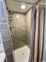 552 29TH Avenue, East Moline, IL 61244