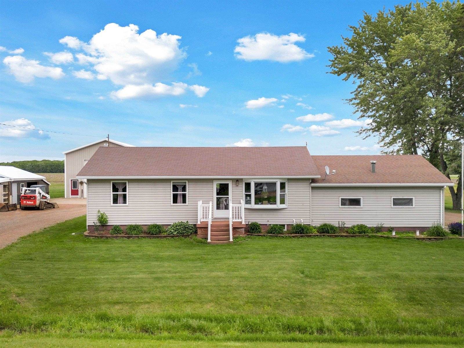 7992 County Road F, Arpin, WI 54410