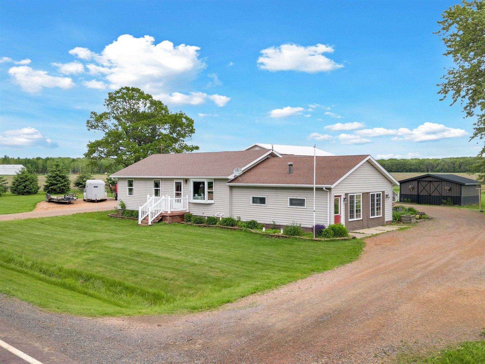 7992 County Road F, Arpin, WI 54410