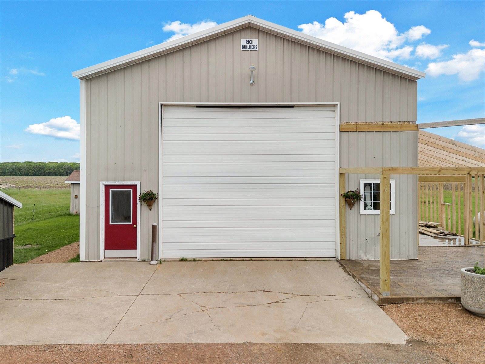 7992 County Road F, Arpin, WI 54410