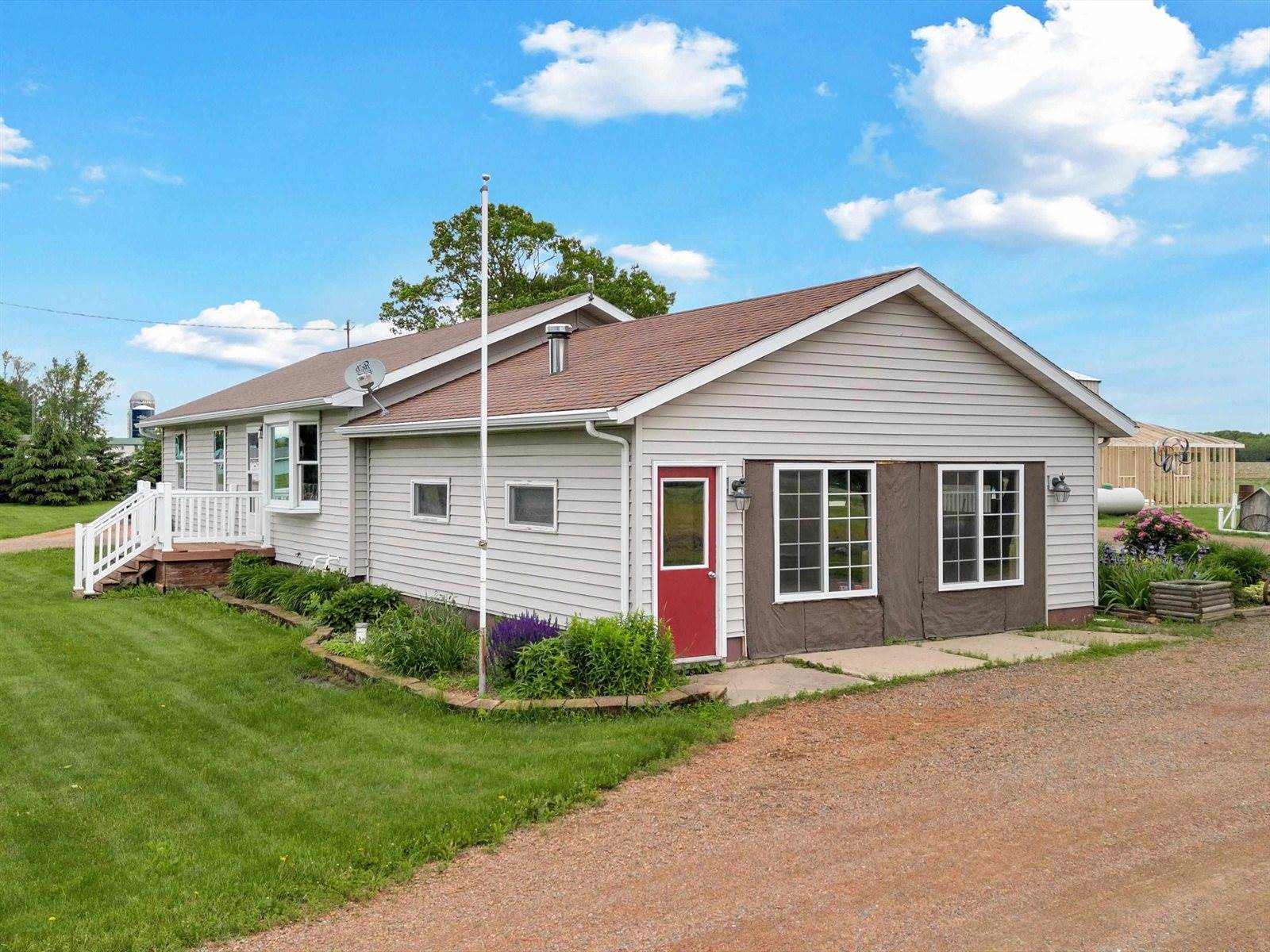 7992 County Road F, Arpin, WI 54410