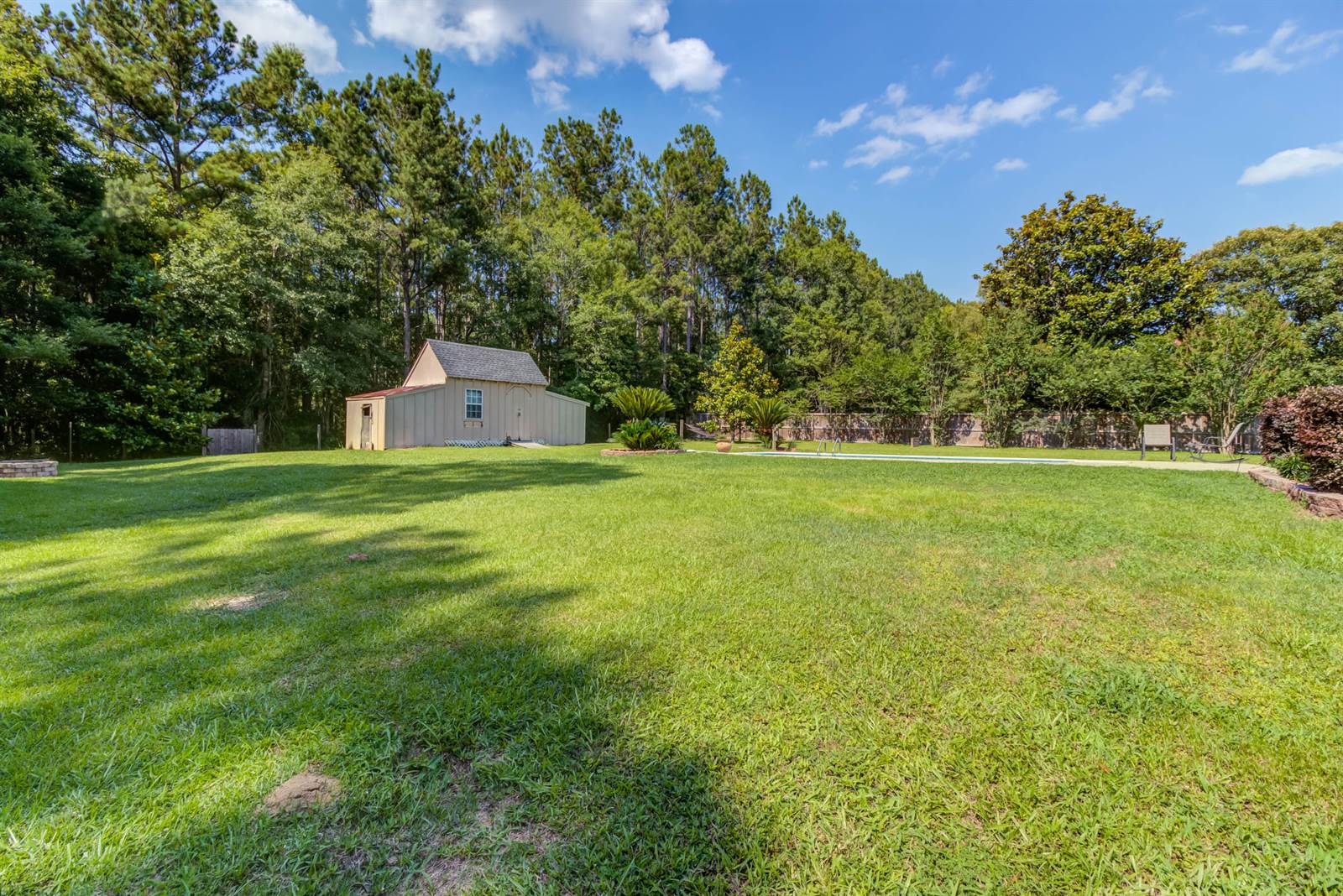 11913 Bluff Ridge Road, Vancleave, MS 39565