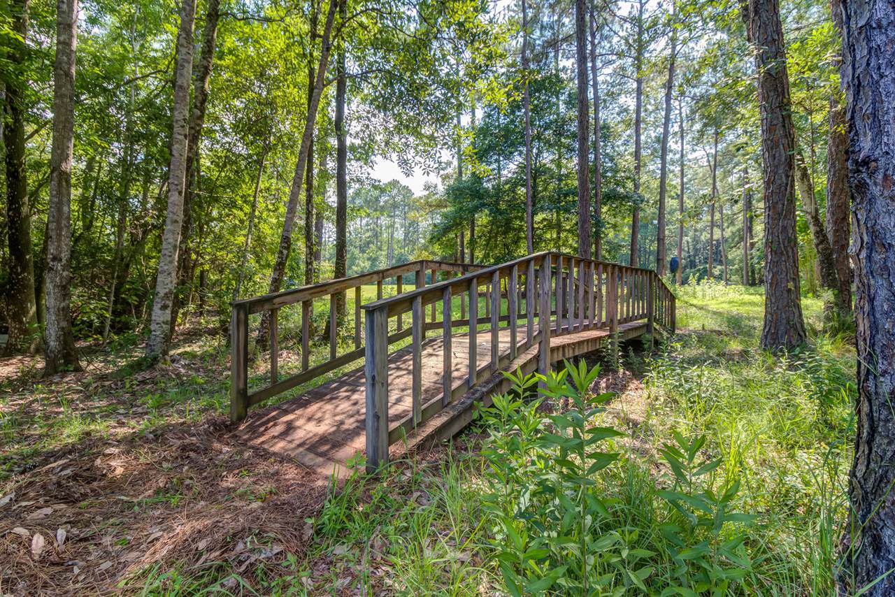 11913 Bluff Ridge Road, Vancleave, MS 39565