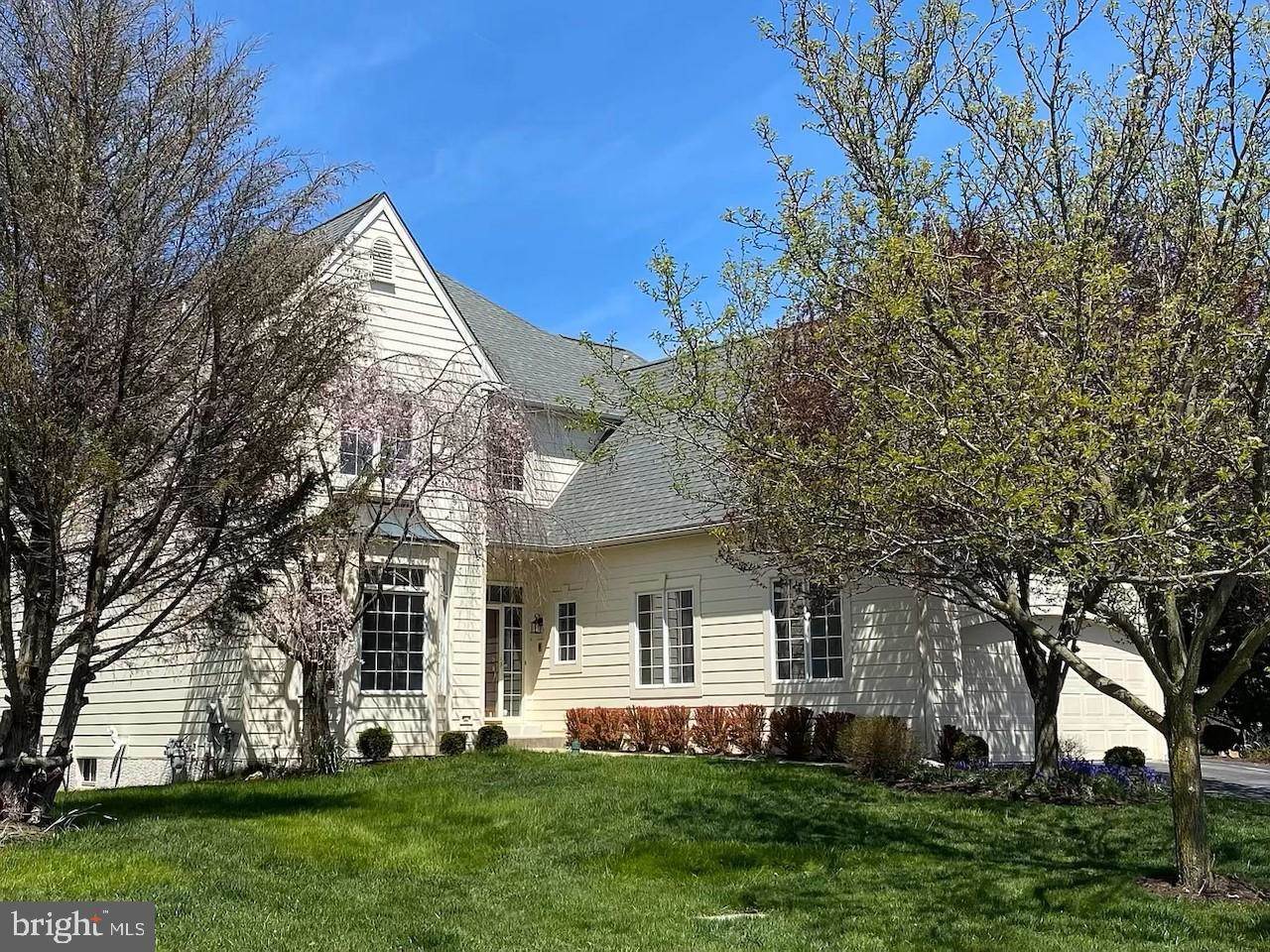 10 Elkins Cir, Exton, PA 19341