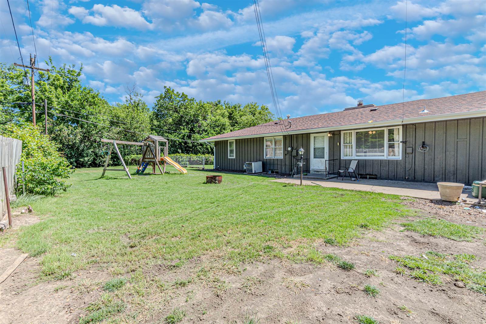 654 Rockview Road, Salina, KS 67401