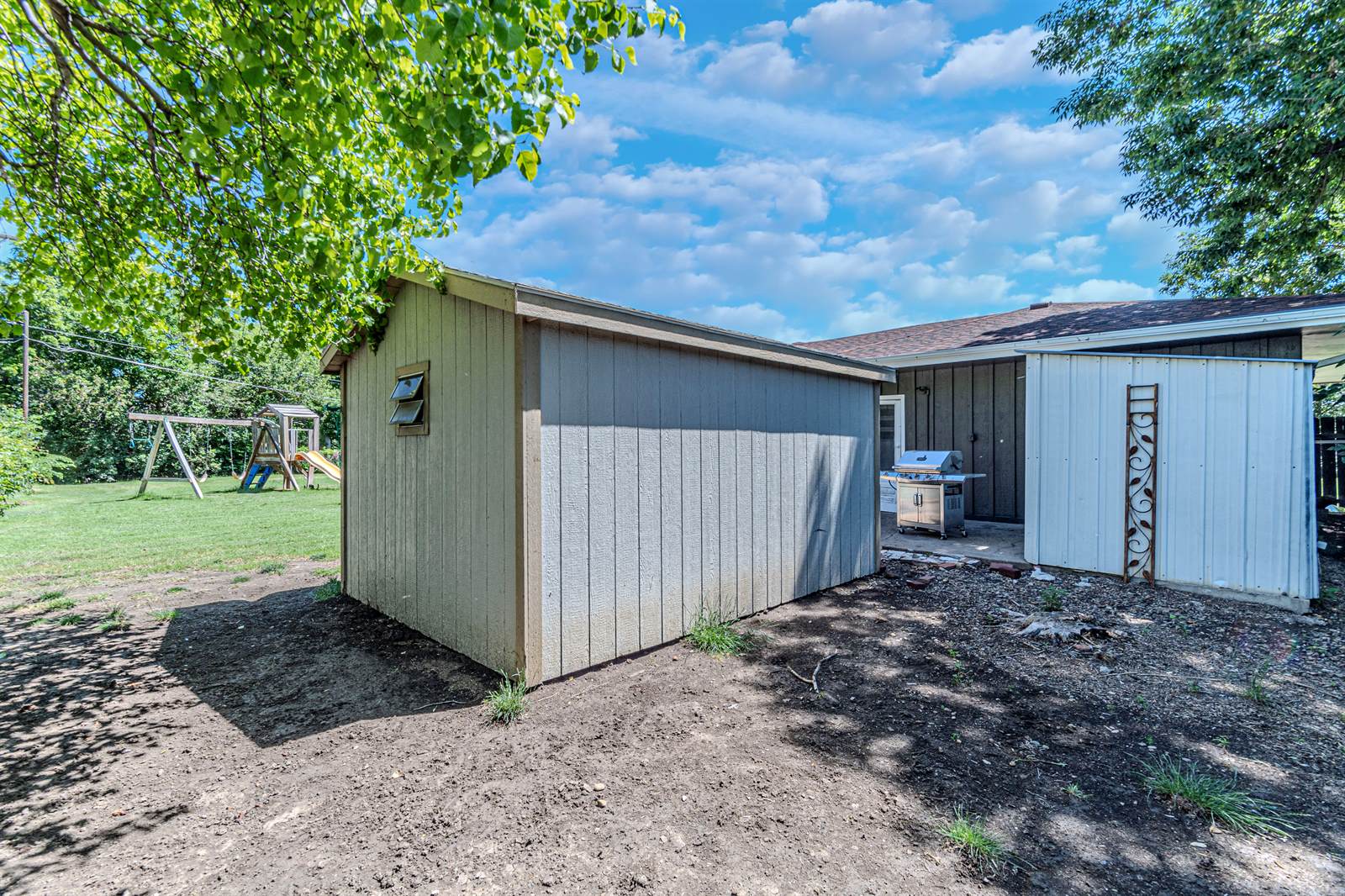 654 Rockview Road, Salina, KS 67401