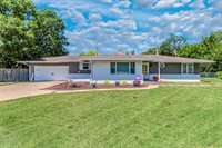 654 Rockview Road, Salina, KS 67401