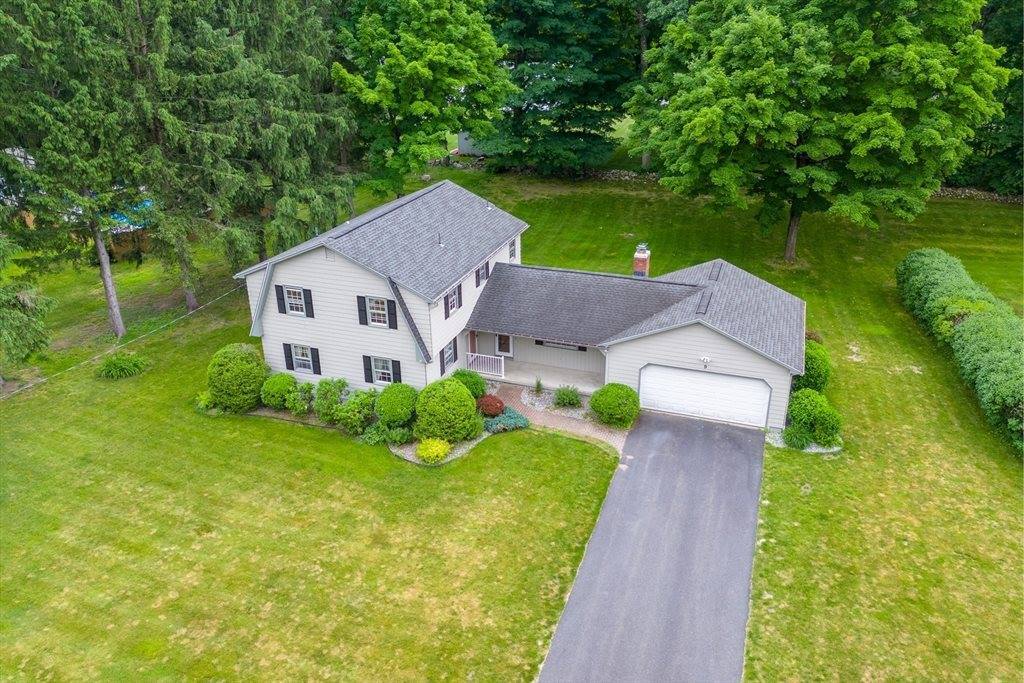 9 Old Coach Rd, Wilbraham, MA 01095