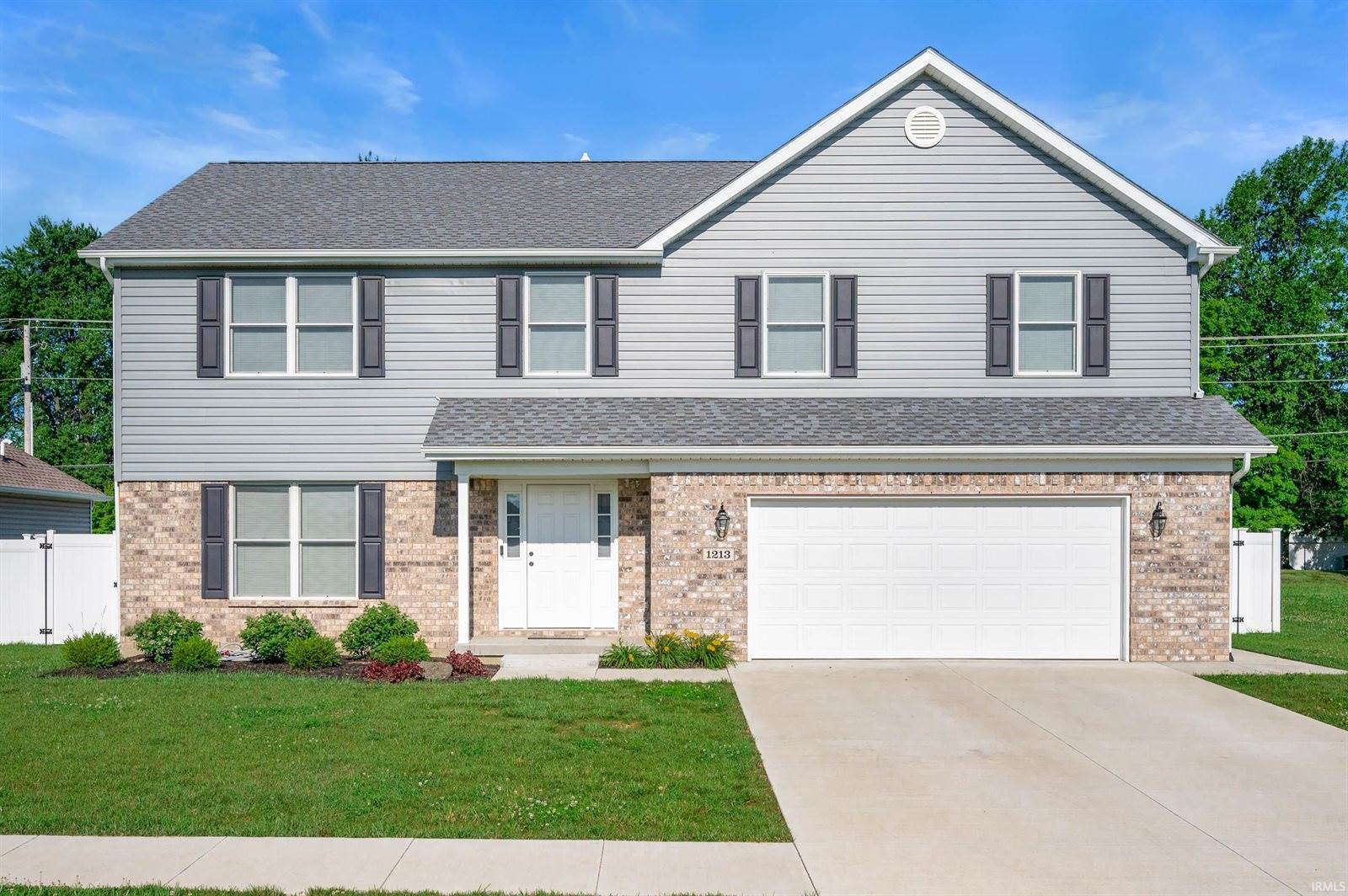 1213 N Wild Pine Drive, Yorktown, IN 47396