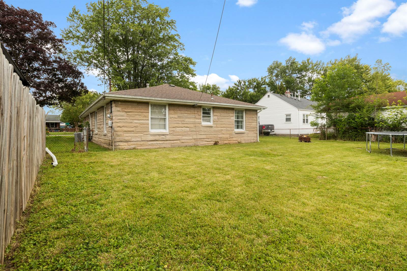 1009 W. Dunn, Muncie, IN 47303