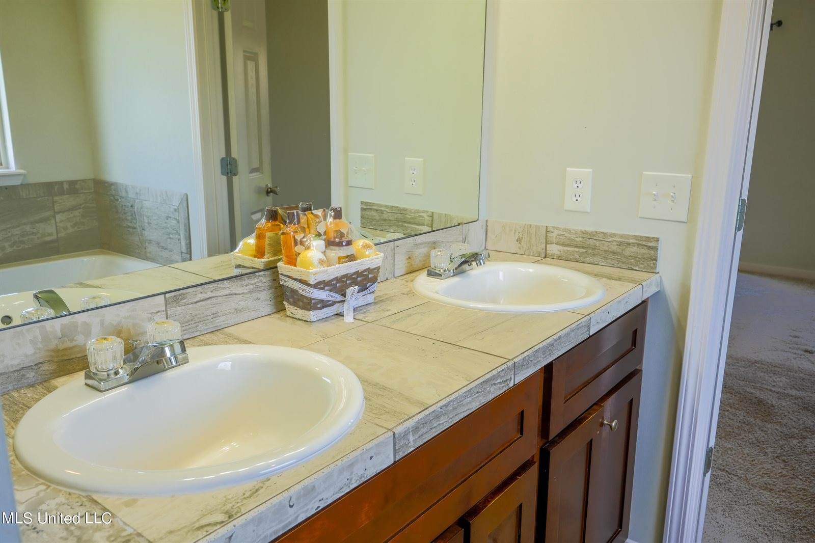 212 Cypress Knee Cove Cove, Terry, MS 39170