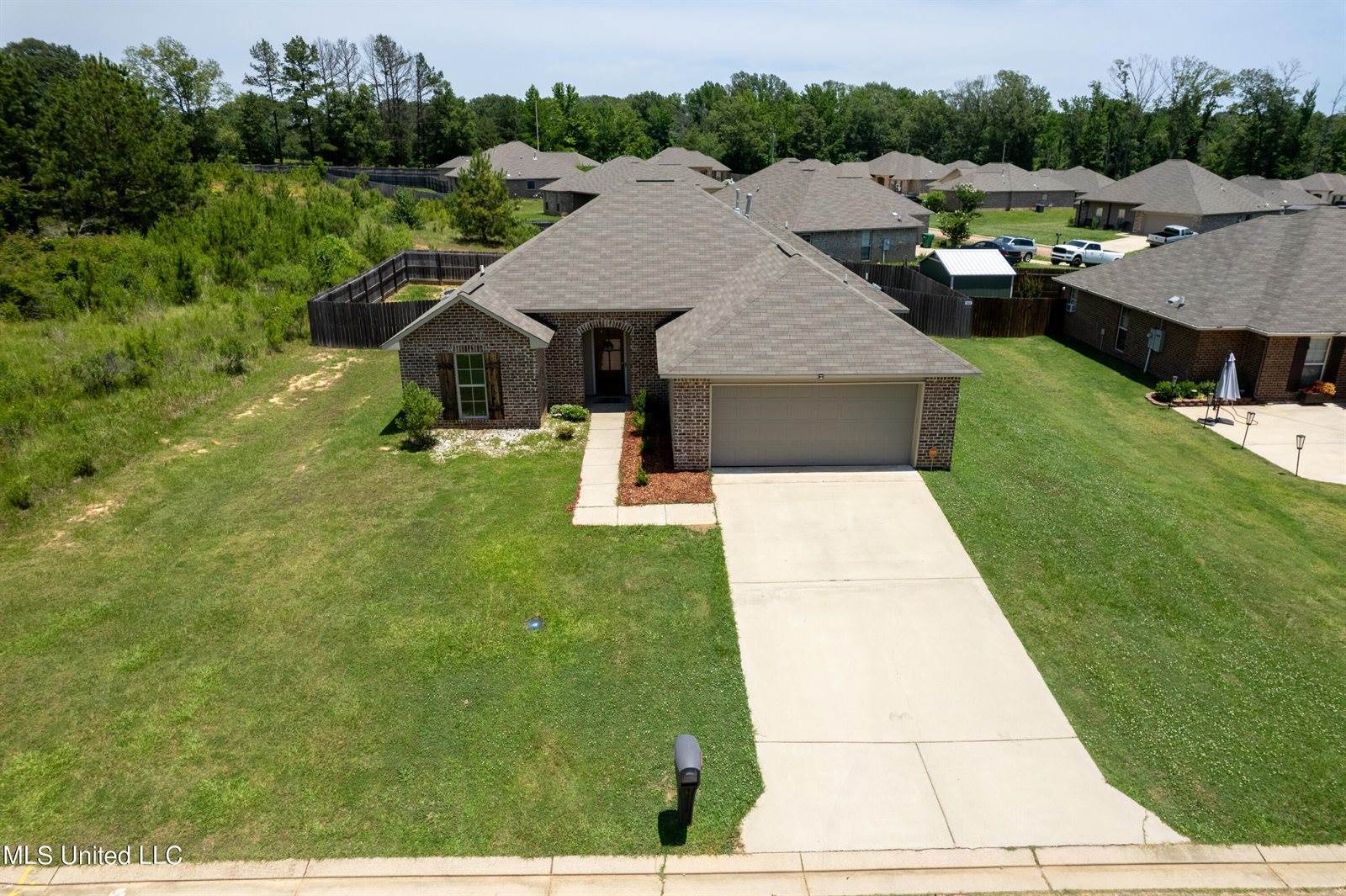 212 Cypress Knee Cove Cove, Terry, MS 39170