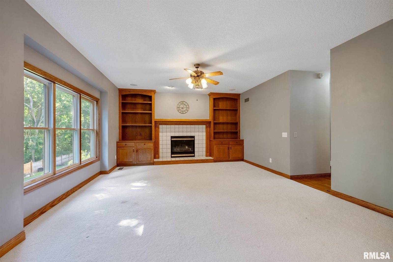 1561 Berryfield Court, Bettendorf, IA 52722