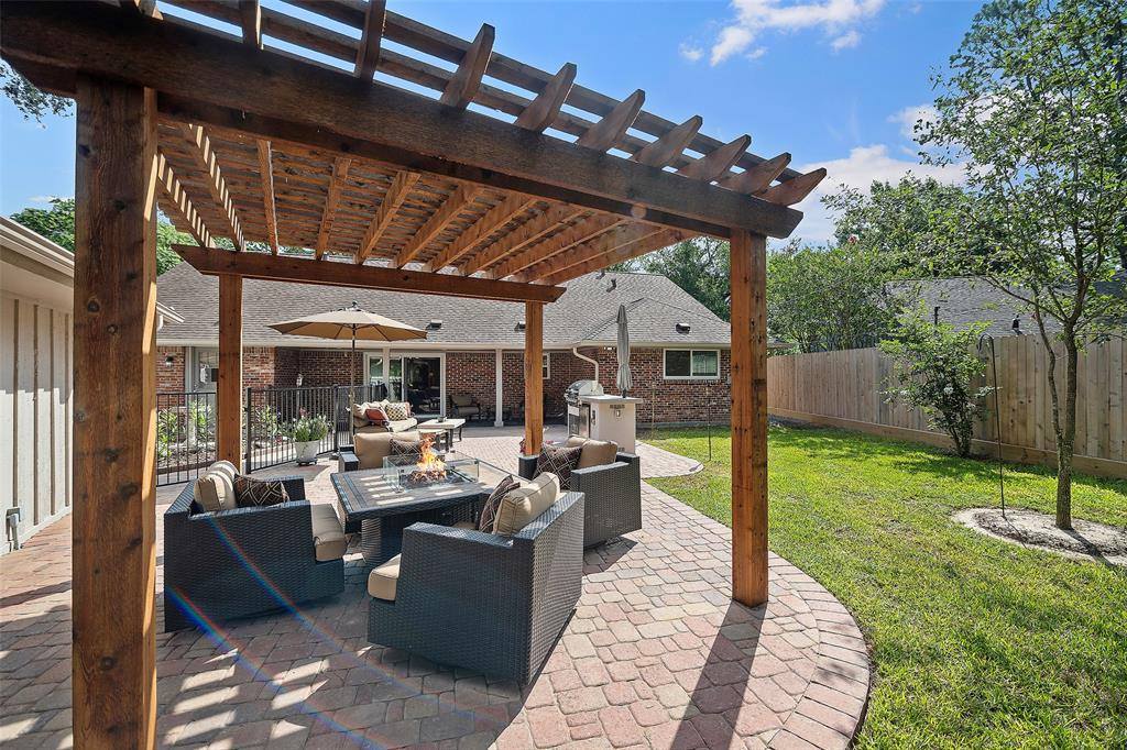 1615 Maux Drive, Houston, TX 77043