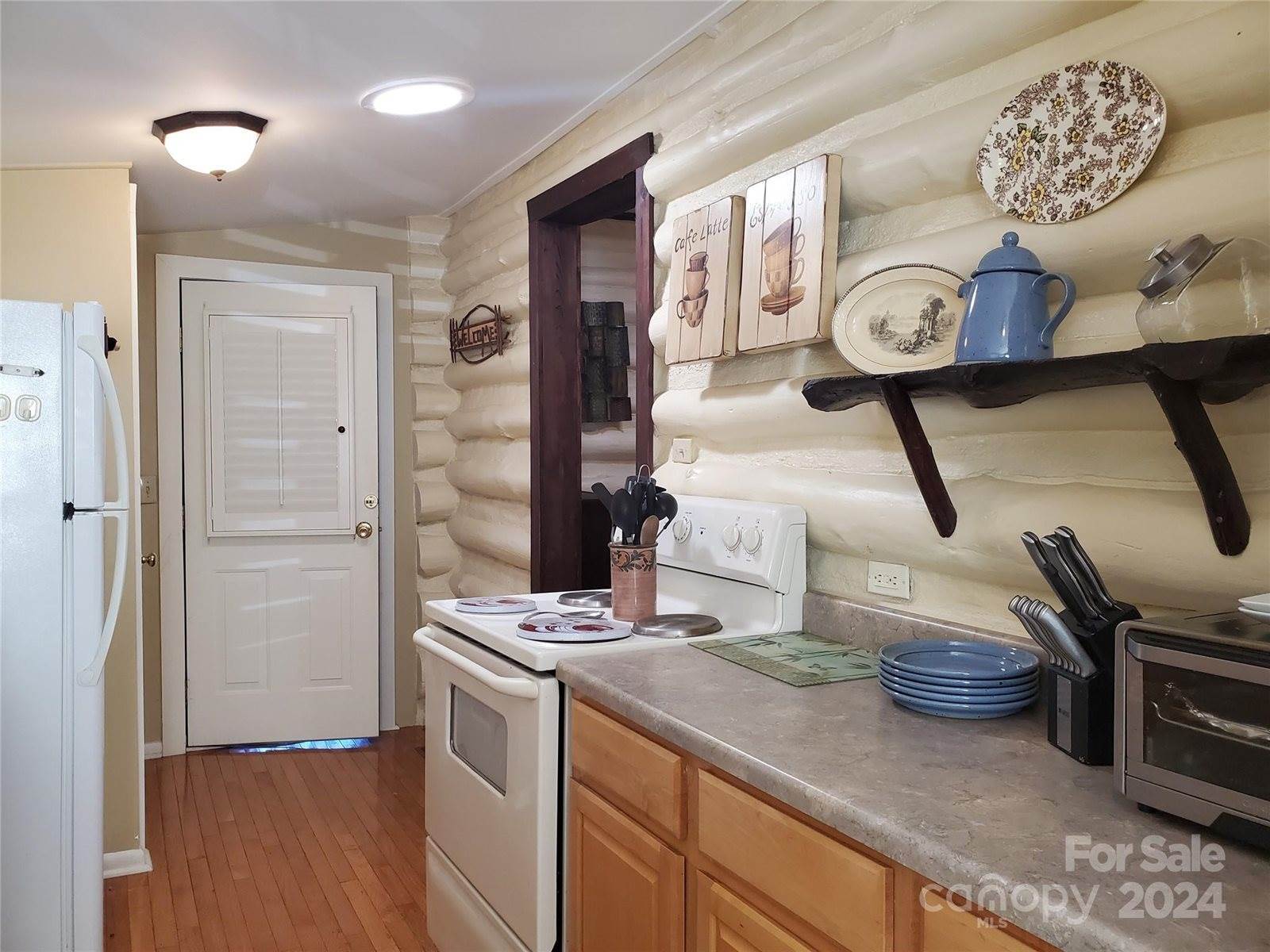 56 Mimosa Circle, Asheville, NC 28805