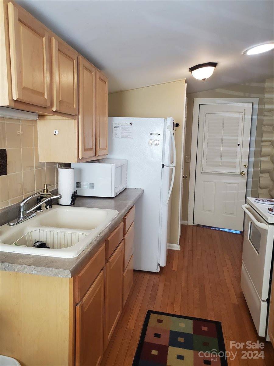 56 Mimosa Circle, Asheville, NC 28805