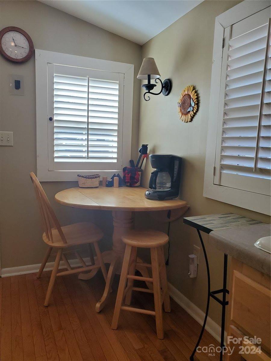 56 Mimosa Circle, Asheville, NC 28805