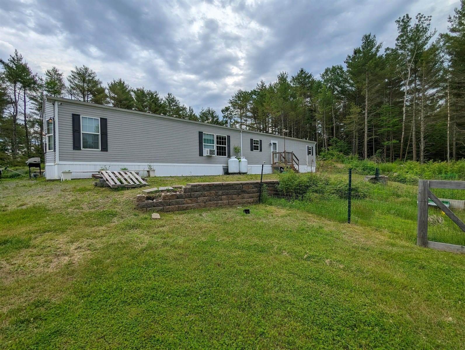 5102 Bennoch Road, Lagrange, ME 04453